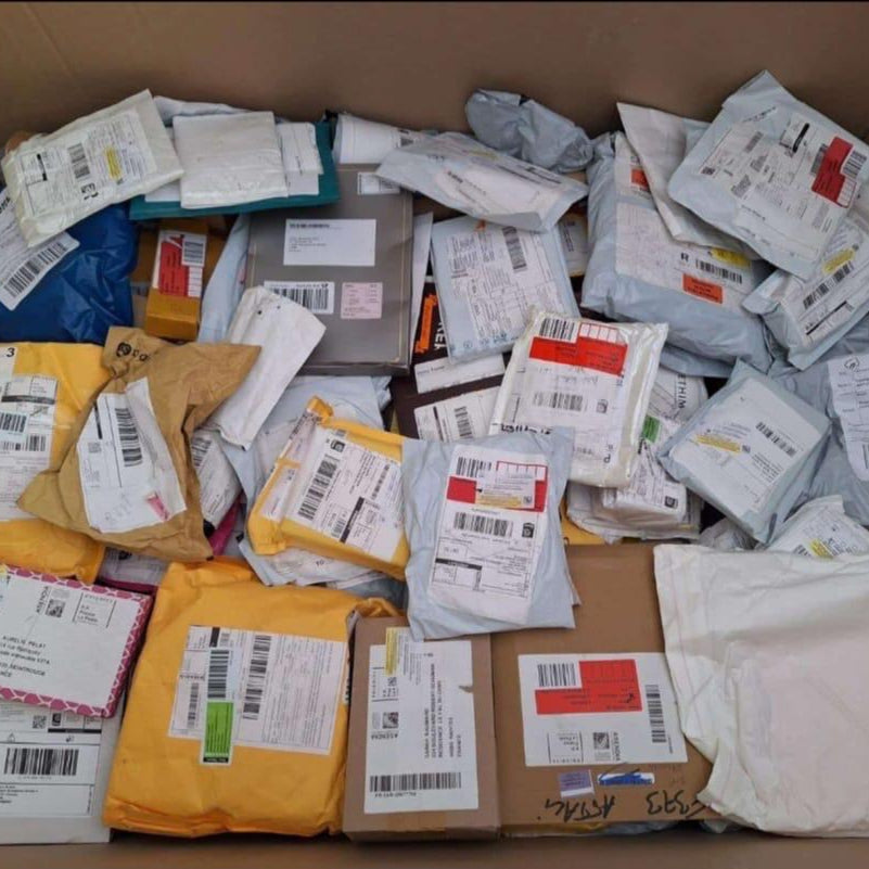Unzustellbare Schweizer Pakete (klein) - Mengenabnahme - ab 100 Stk.